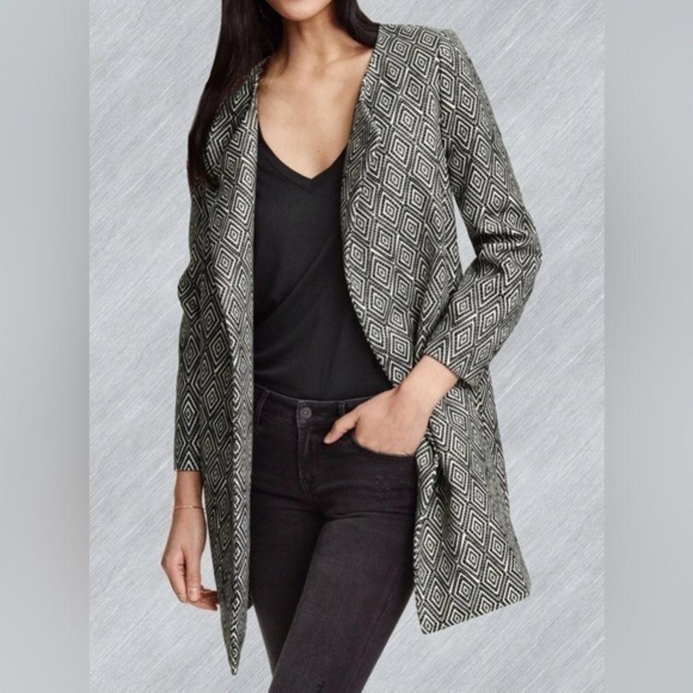 🖤🤍 H&M Black & White Patterned Blazer 🖤🤍 Size 10